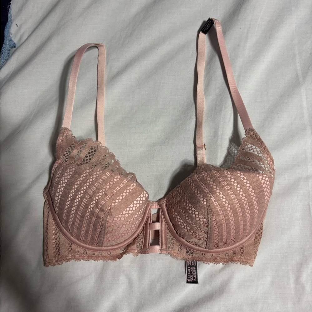 Victoria's Secret Pink Underwire Bra with Textured Design